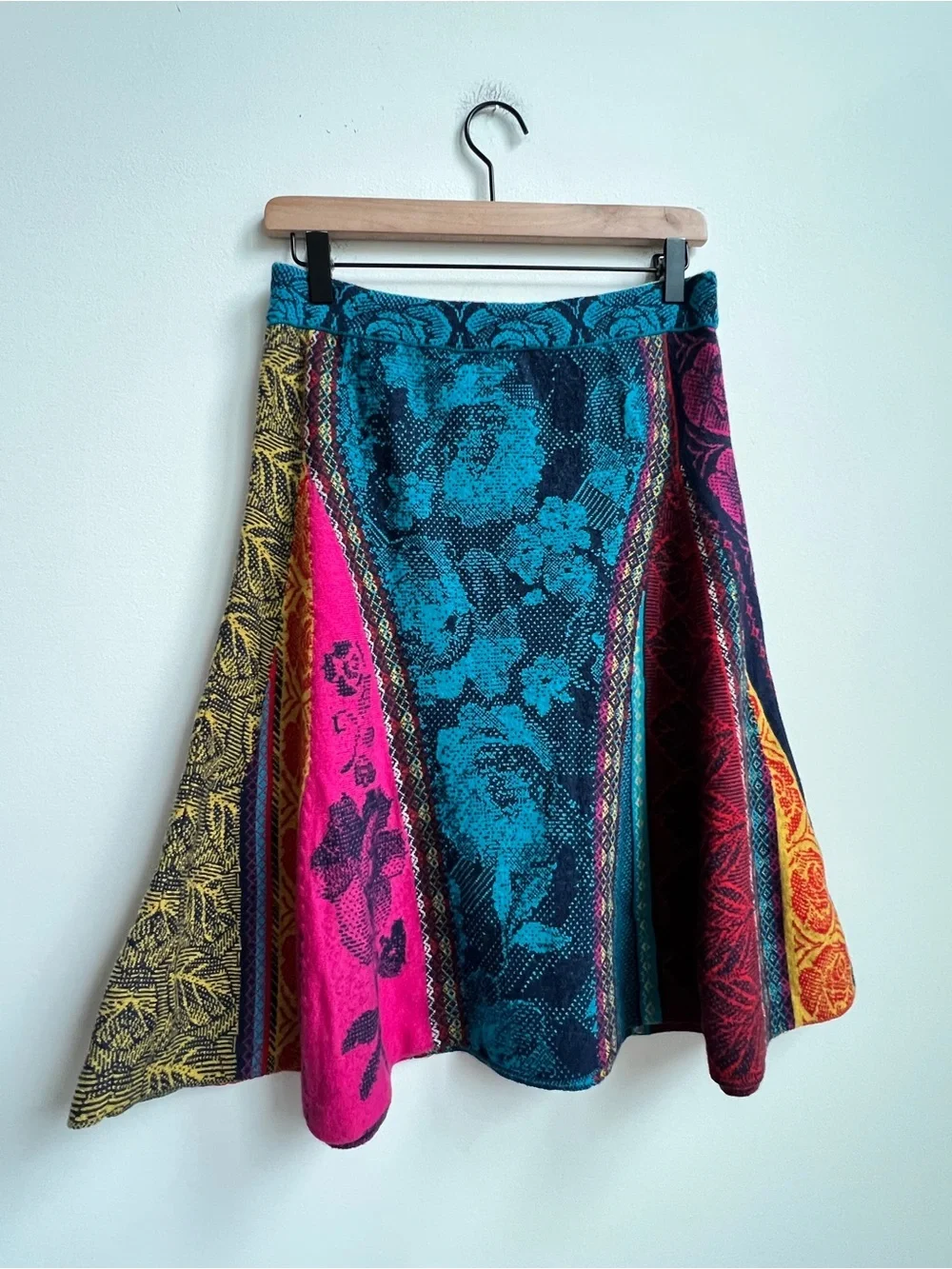 IVKO brocade flat